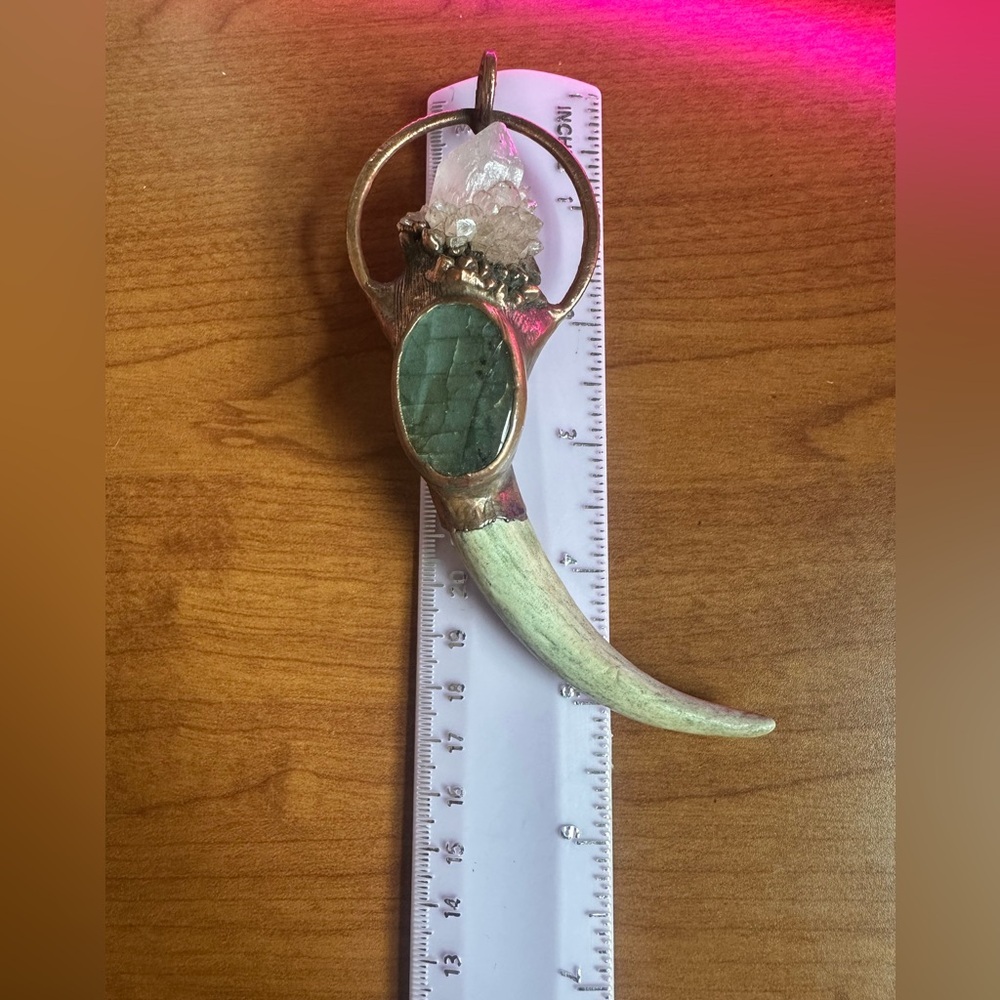 Stunning and Massive Crystal and Labradorite Copper Pendant with genuine antler - Picture 7 of 7